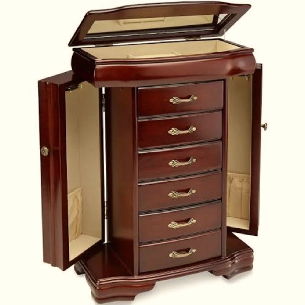 Jaclyn Smith Jewelry Box